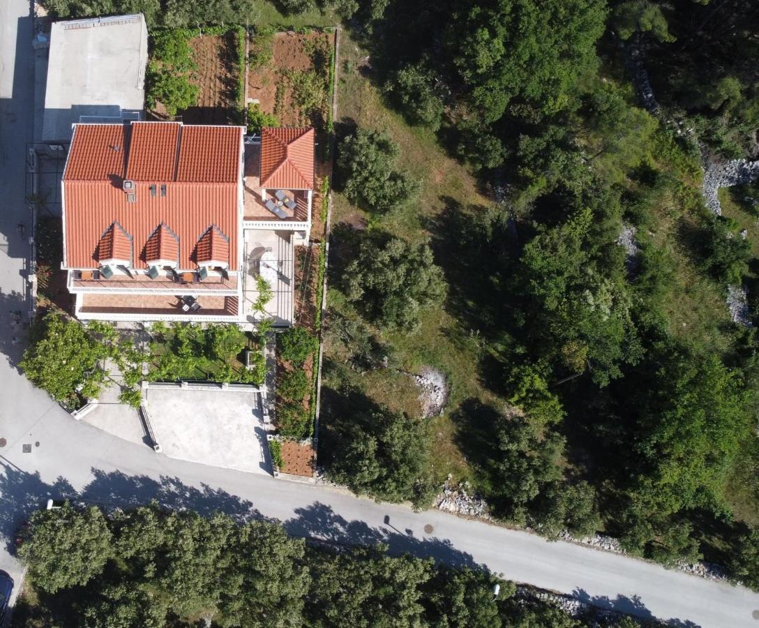 Apartments Kola Banići Екстериор снимка
