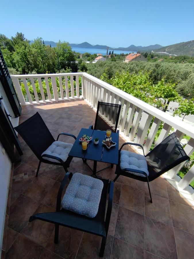 Apartments Kola Banići Екстериор снимка