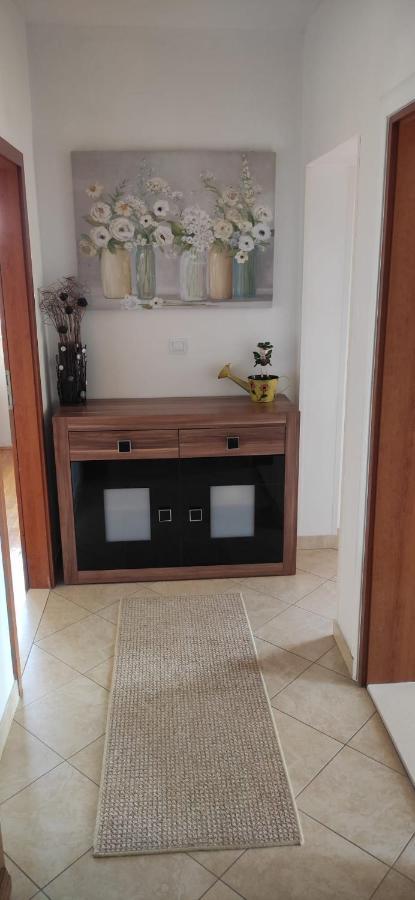 Apartments Kola Banići Екстериор снимка