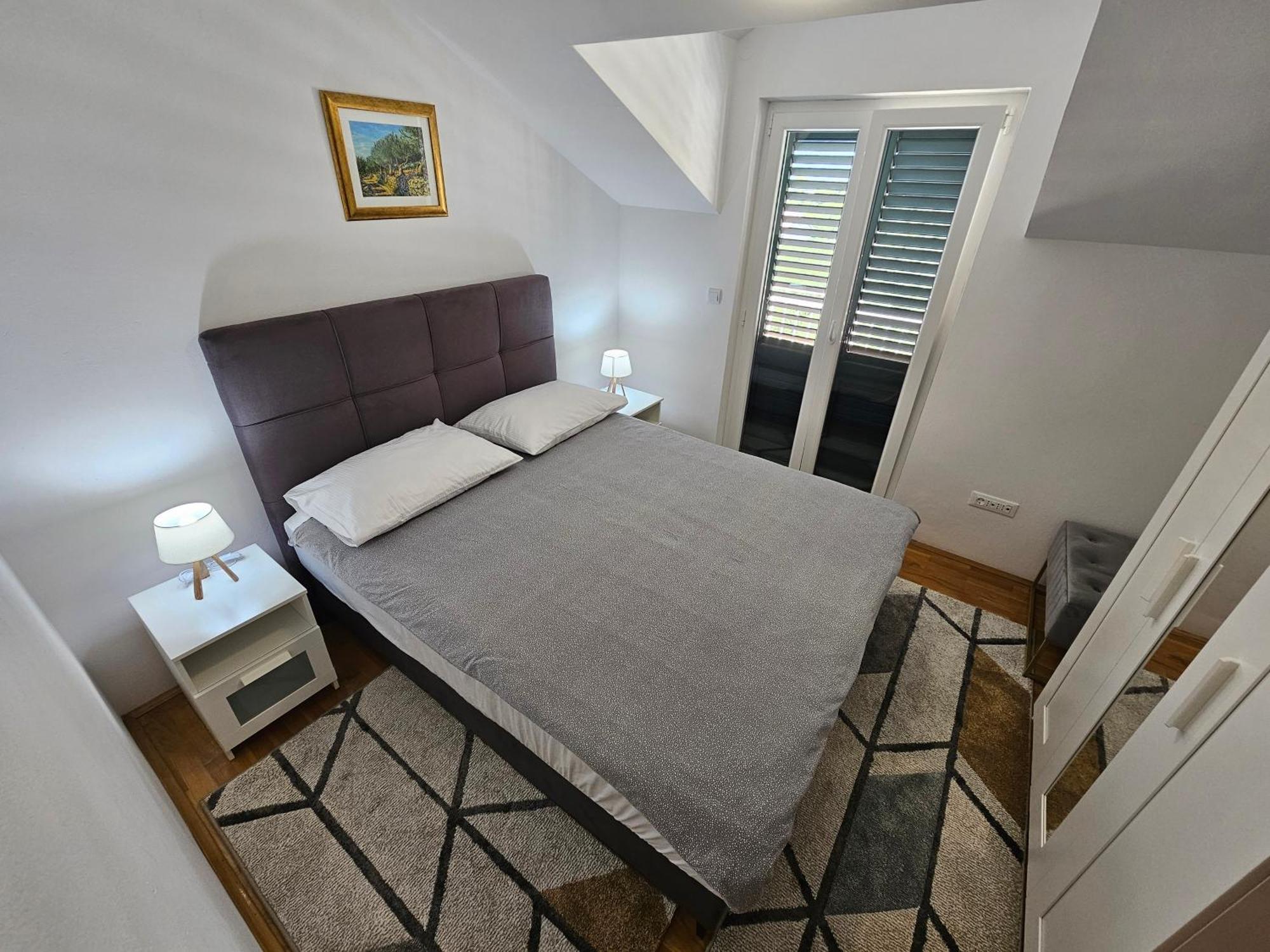 Apartments Kola Banići Екстериор снимка