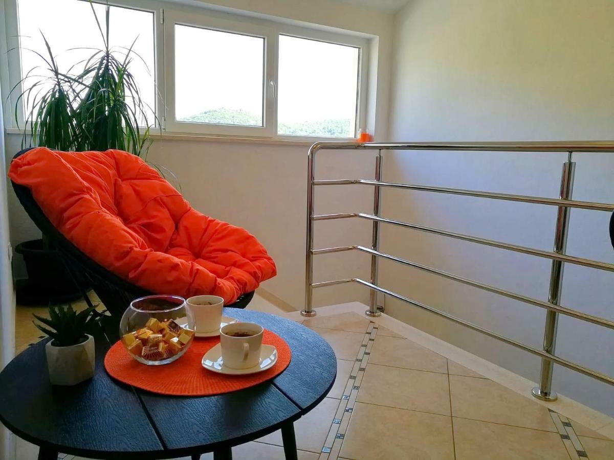 Apartments Kola Banići Екстериор снимка